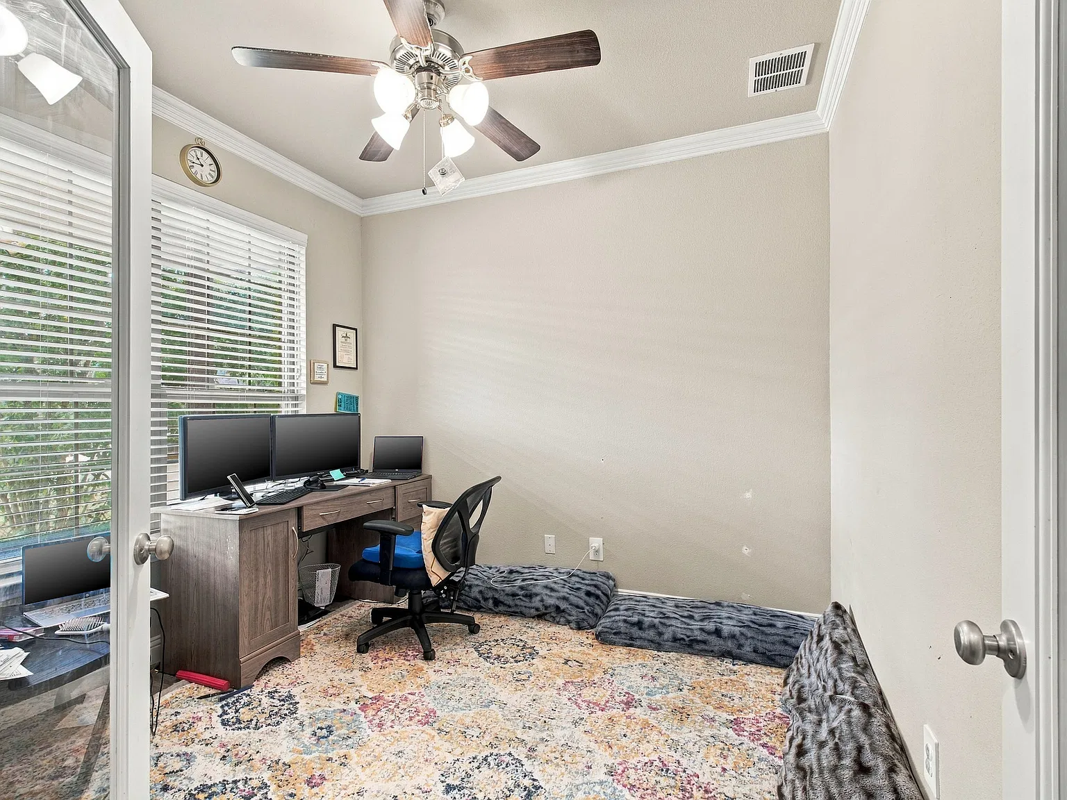 3 bed, 1732 sqft, $2,390 — Photo 4