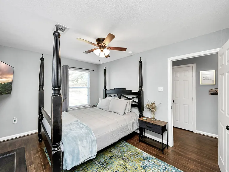7032 Conley St — Photo 32