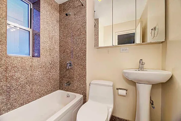 Rented by REAL New York | media 31
