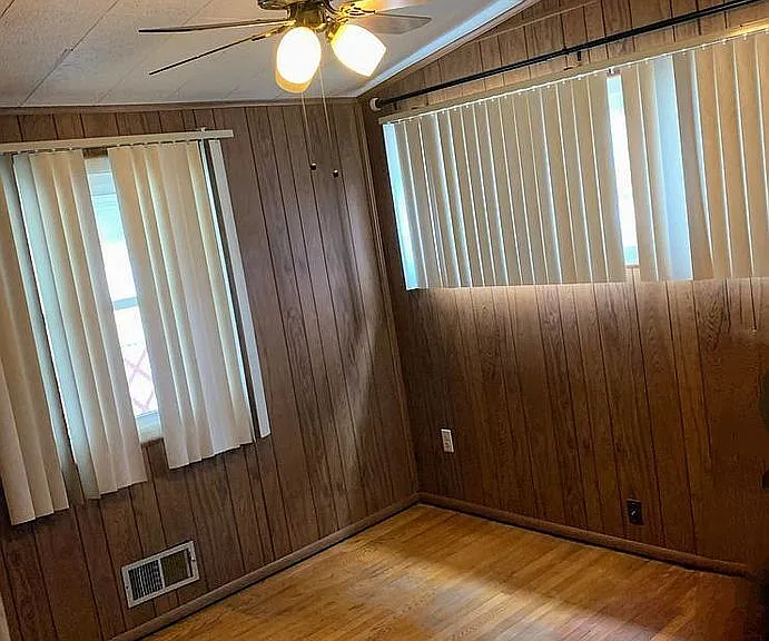 6236 Robin Hill Rd — Photo 14