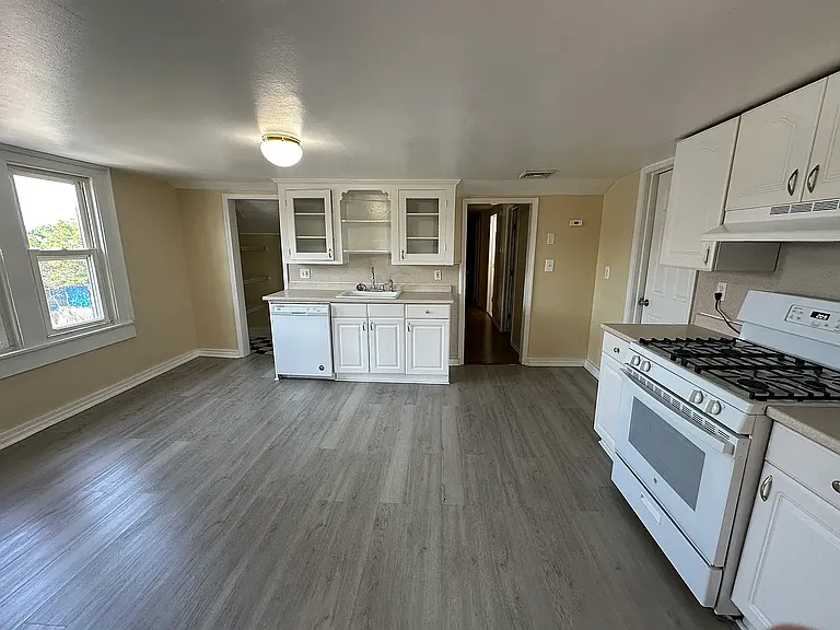 23 Brown St #C-3 — Photo 7