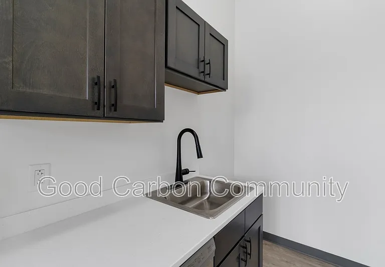 30 Water St — Photo 4