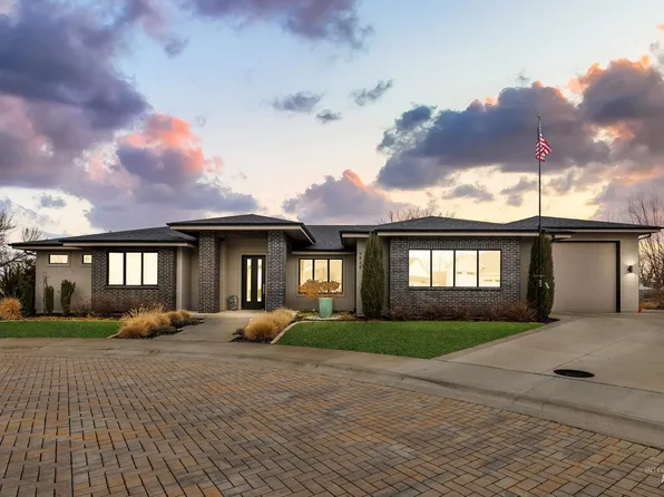 9828 W Broadford Dr, Star, ID 83669