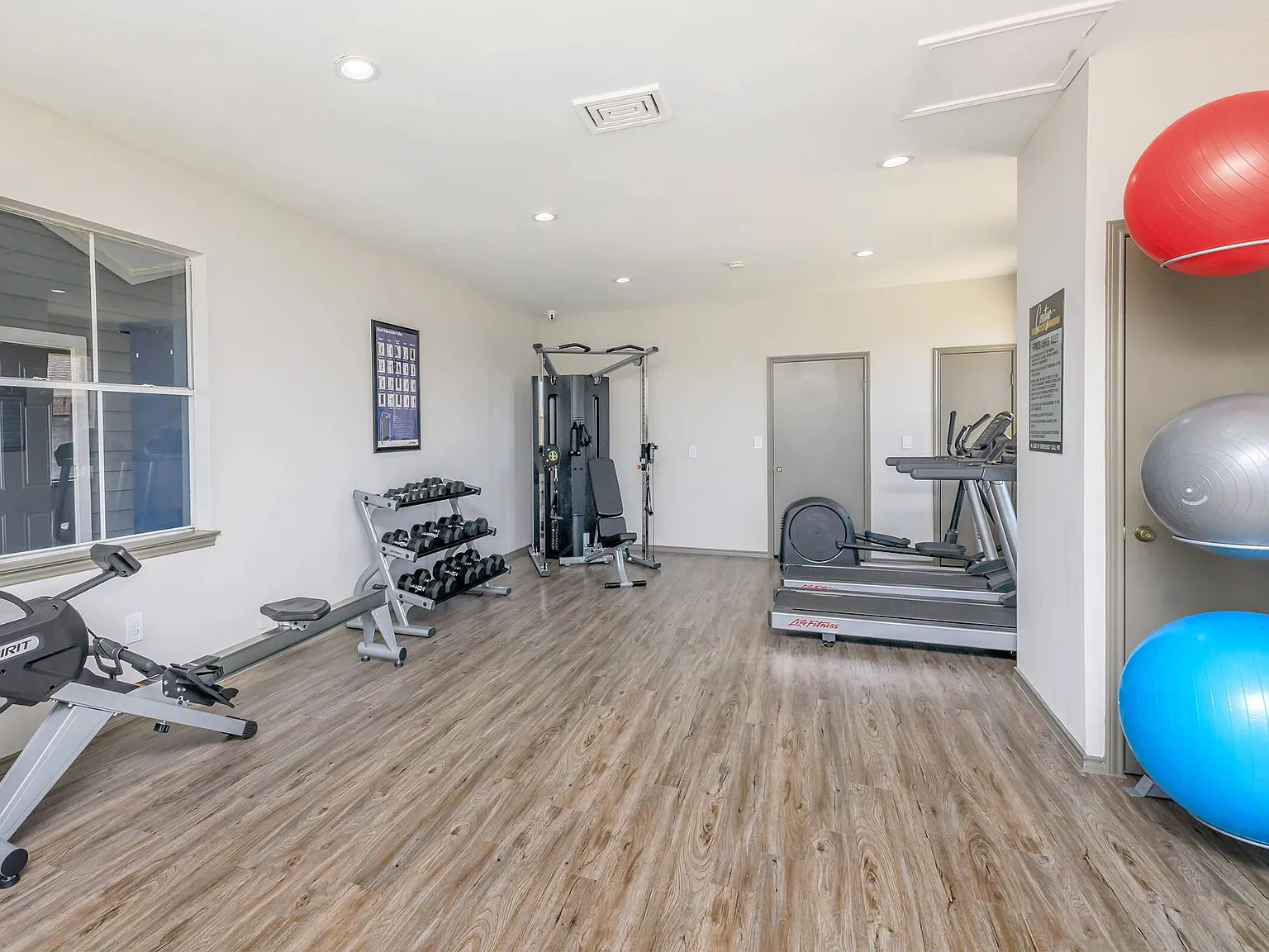 Contigo Apartments — Photo 3