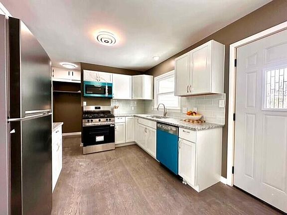 3rd image of 6219 64th STREET