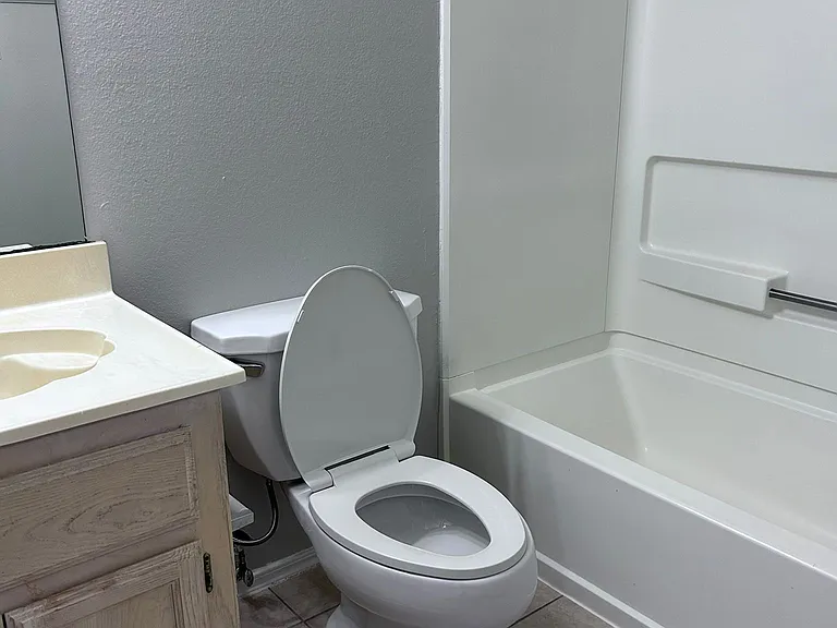 Las Violetas Apartments — Photo 73
