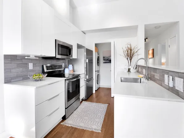 22 Schooner Ct, Richmond, CA 94804