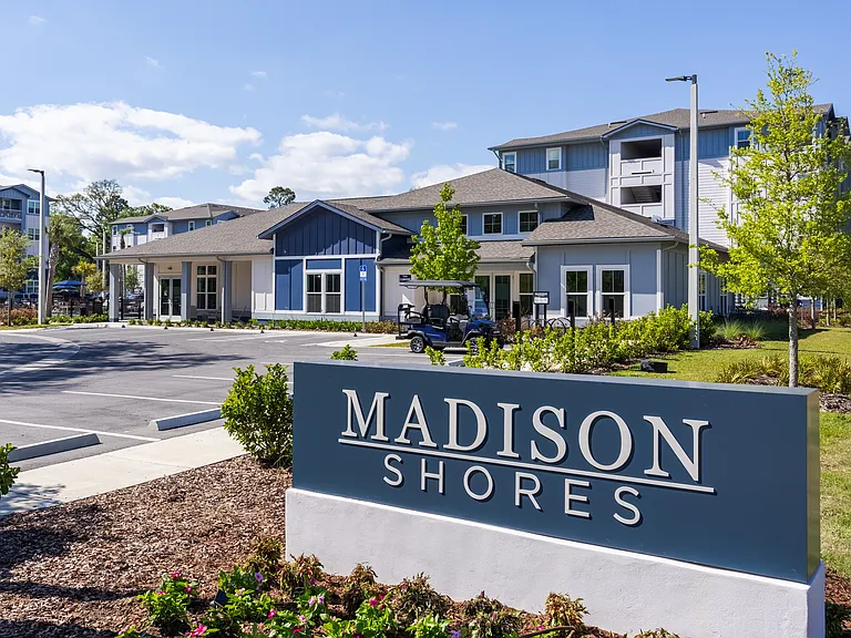 Madison Shores — Photo 25