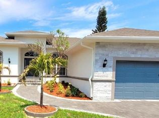 1415 Beach Club Ln, Apollo Beach, FL 33572