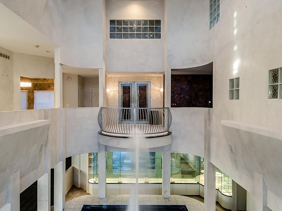 Indoor Reflecting Pond & Fountains
