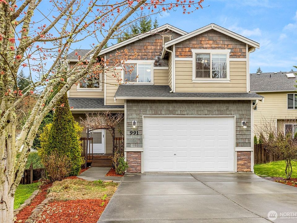 1st image of 991 NW Snow Creek Way