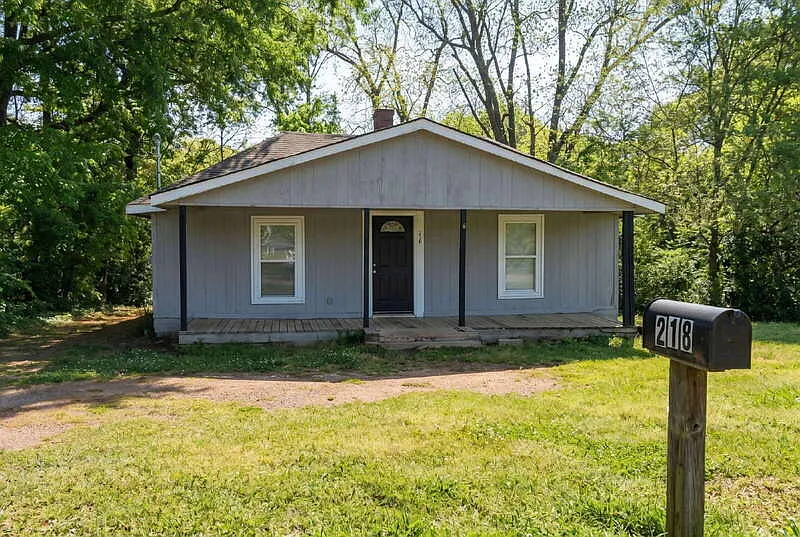 218 Irving Ave