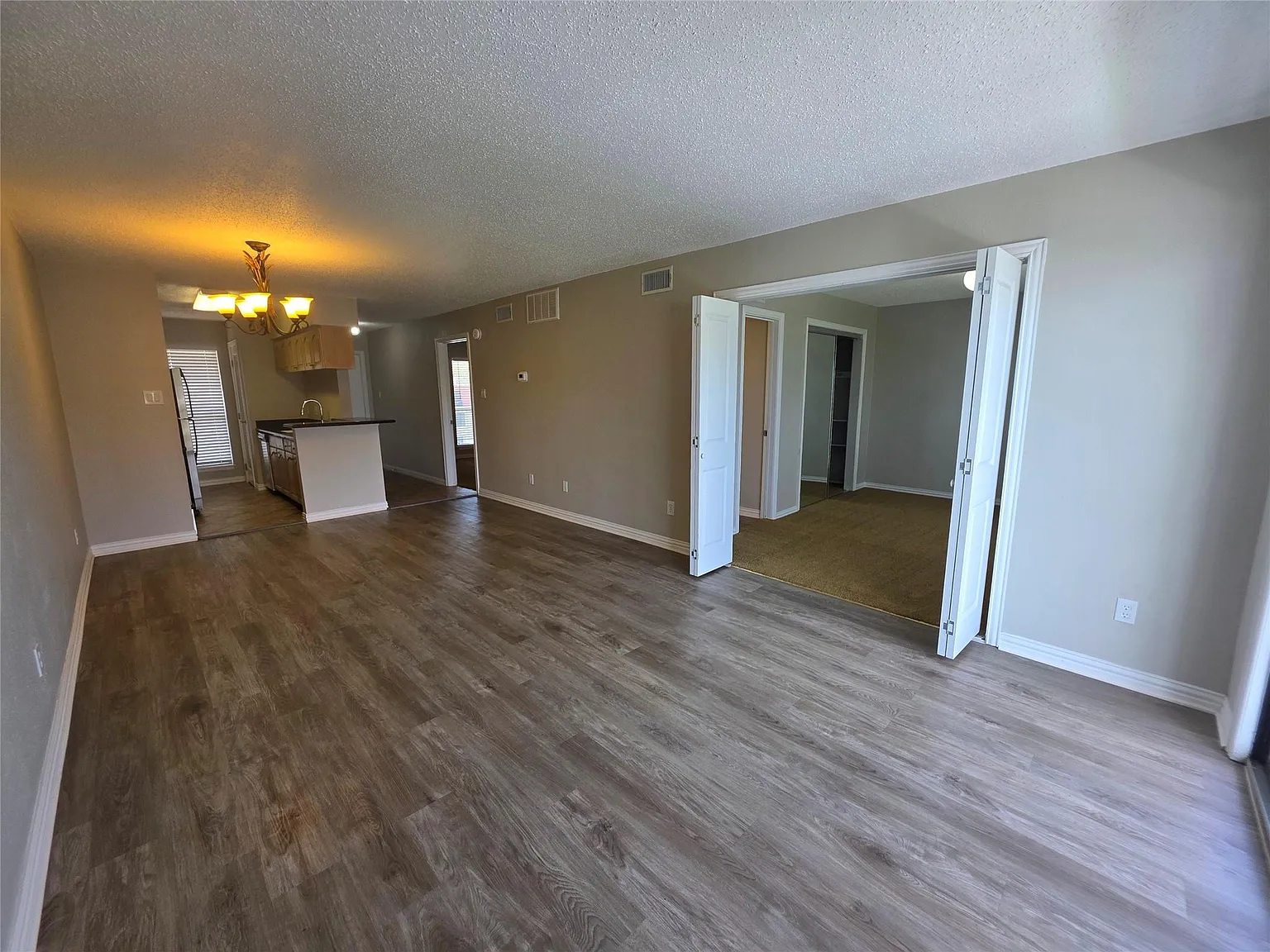 1 bed, 1.0 bath, 936 sqft, $1,795 — Photo 3