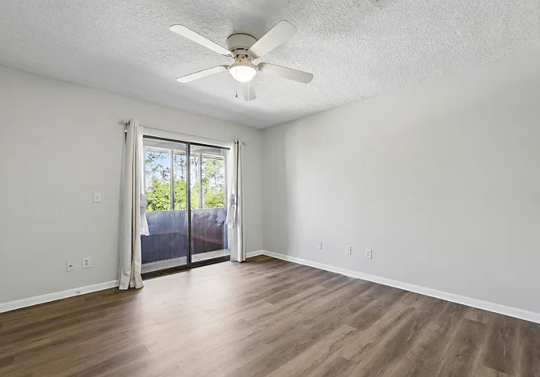 2505 Waters Edge Dr — Photo 4