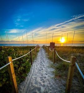 3 Colonial Club Drive #102, Boynton Beach, FL, 33435