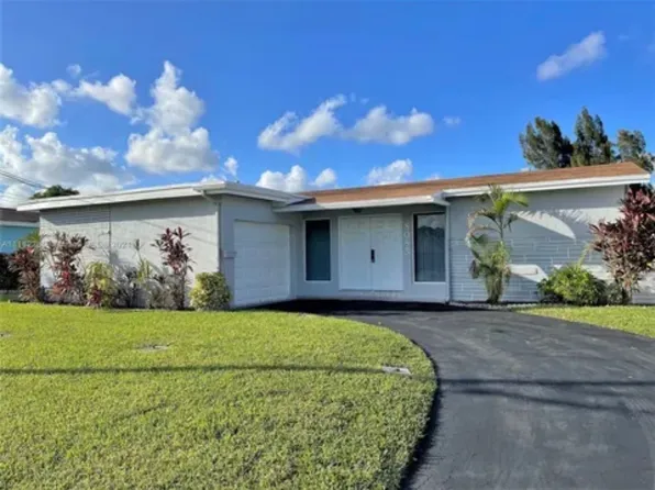 8085 NW 21st St, Sunrise, FL 33322