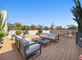 855 N Croft Ave #PENTHOUSE 1, Los Angeles, CA 90069