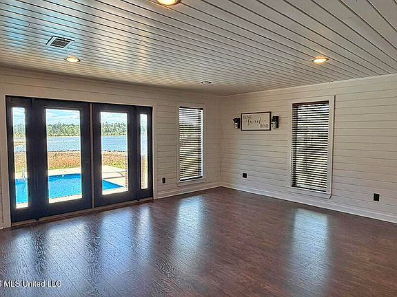 3rd image of 65 Mitchell Rd