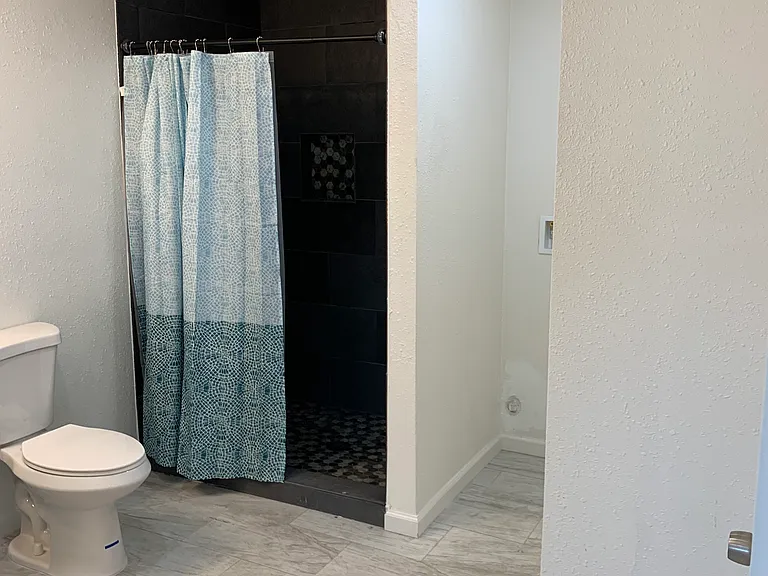 626 W Edythe St #626 — Photo 8