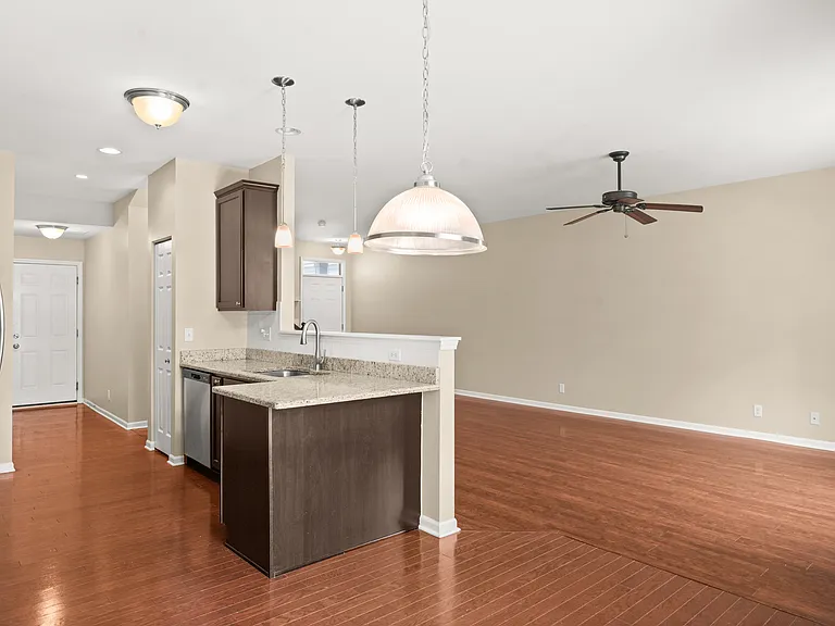 6N335 Whitmore Cir #D — Photo 6