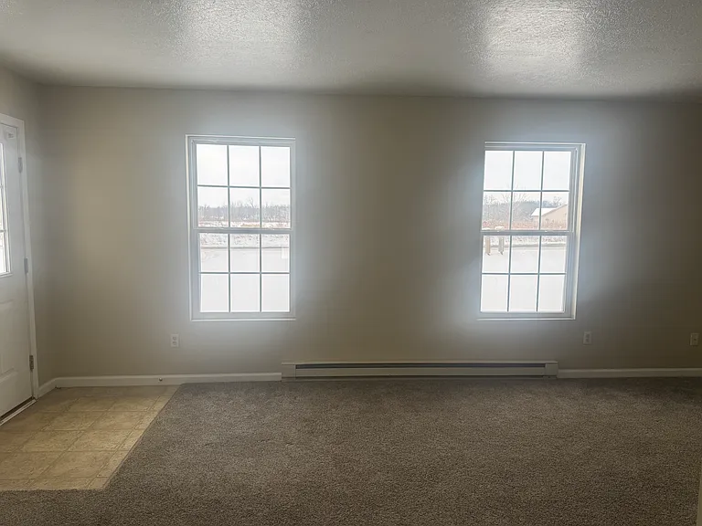 9377 Winding Creek Dr — Photo 5