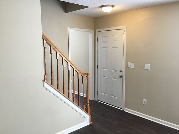 2nd image of 908 Yorkdale Dr