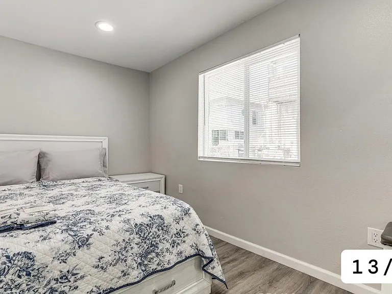 1816 W 22nd St — Photo 11