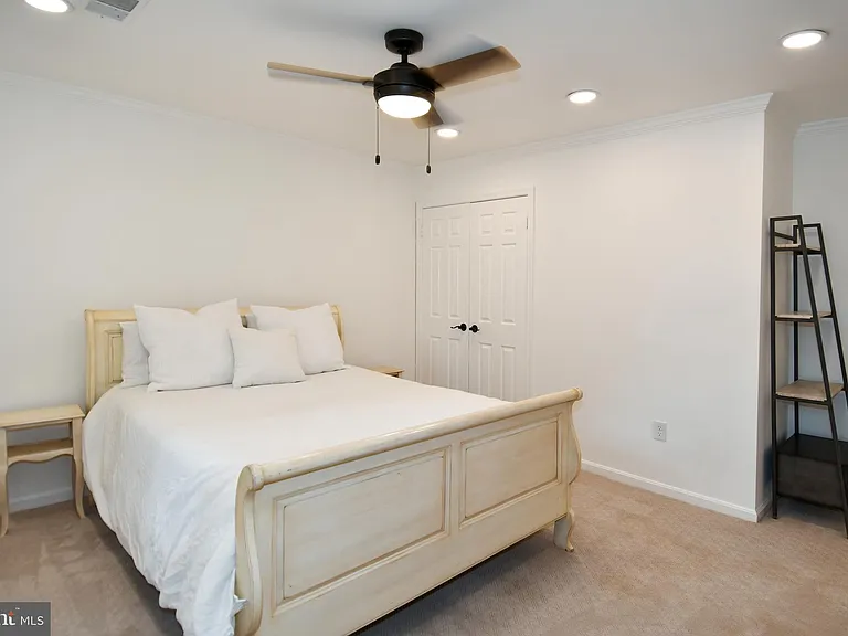 12134 Holly Knoll Cir — Photo 35