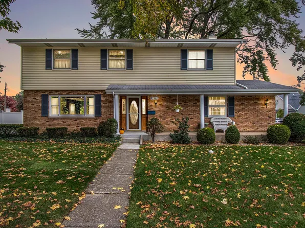 1927 Peachtree Ln, South Bend, IN 46617