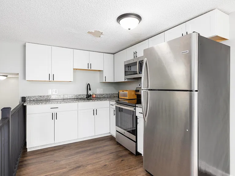 3814 Memorial Blvd #23 — Photo 4