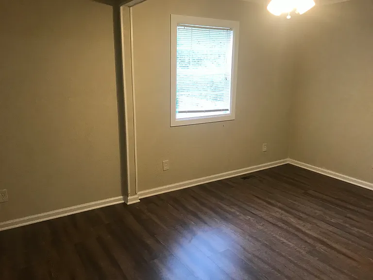 5801 Forest Ave #5801 — Photo 8