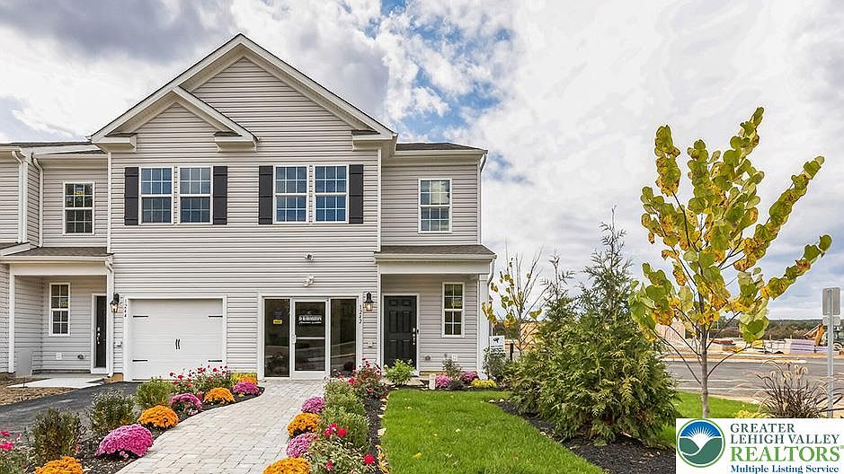 1st image of 1168 Martin Cir