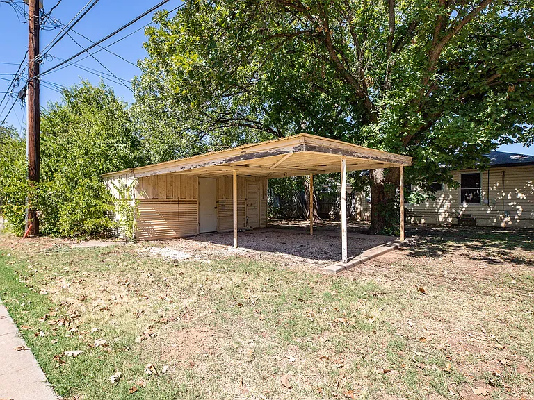 2941 Gossett Dr #B — Photo 20