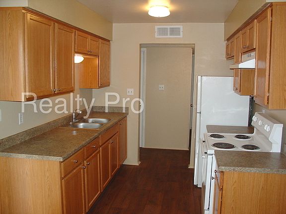 5th image of 1800 Mary Ellen St NE APT D