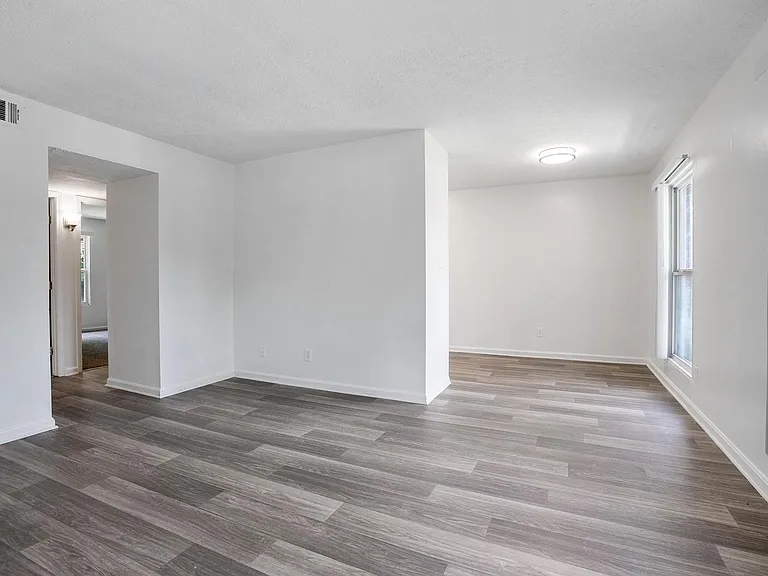 Country Place Apartments — Photo 15