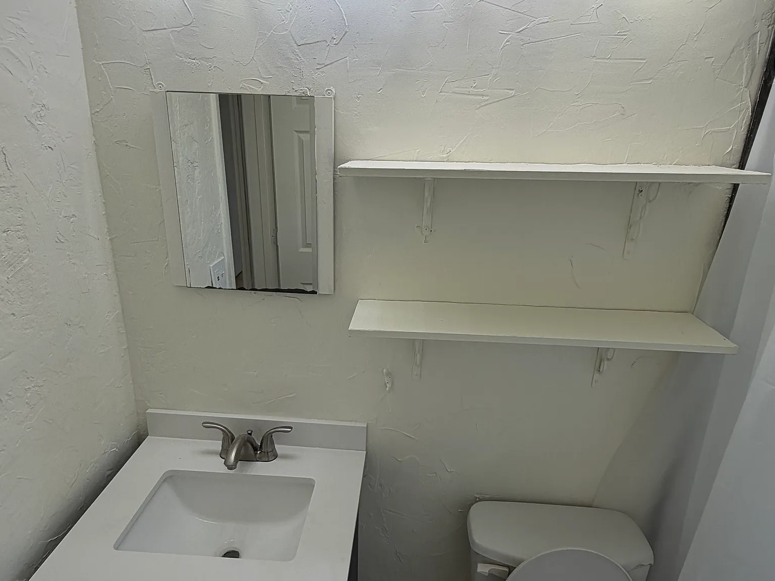 2 bed, 1.5 bath, 956 sqft, $1,450 — Photo 3