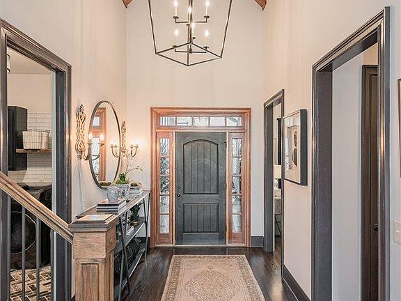 5th image of 193 Merry Glen Ln