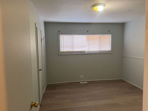 3rd image of 12893 114a Ave