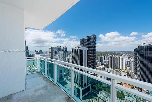 950 Brickell Bay Dr Photo 1