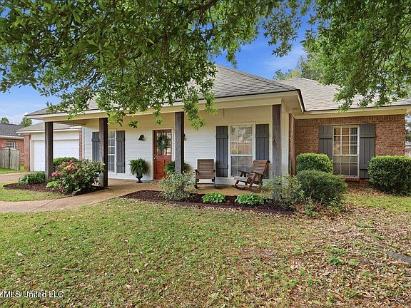 3rd image of 314 Hunters Ridge Dr
