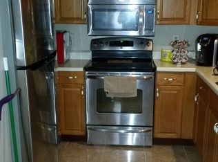 106 Farragut Rd, West Babylon, NY 11704