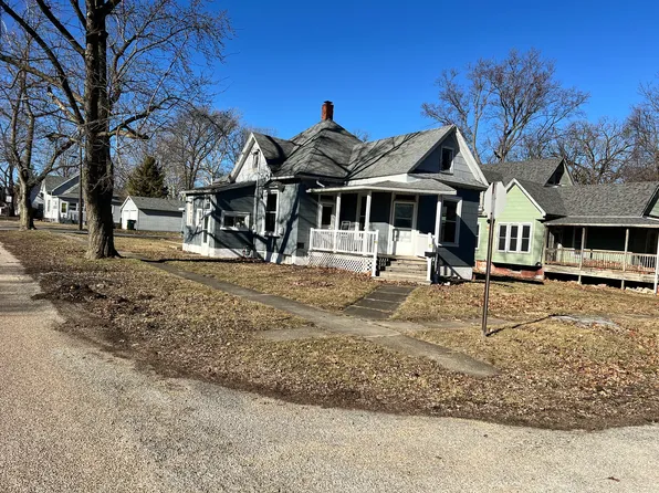 501 N Elm St, Clinton, IL 61727
