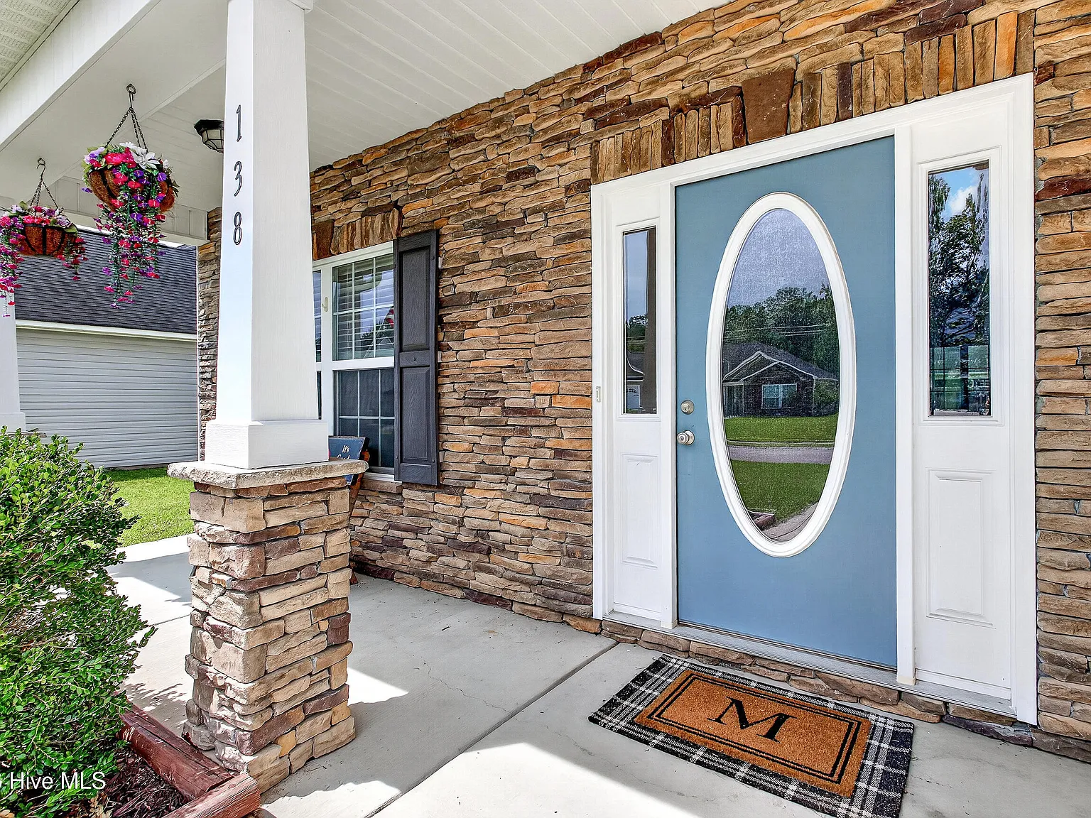 4 bed, 2.5 bath, $2,000 — Photo 4
