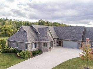 3570 Euro Ln, De Pere, WI 54115