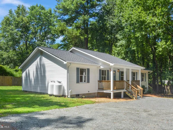 121 Woodmount Dr, Colonial Beach, VA 22443