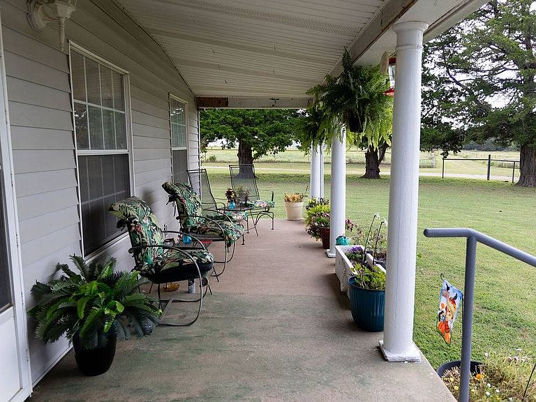 Listing photo 4