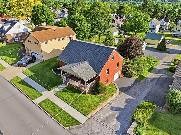3rd image of 417 Elm Ave