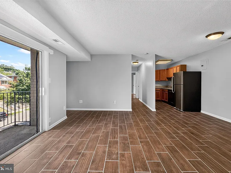 625 Chesapeake St SE #301 — Photo 3