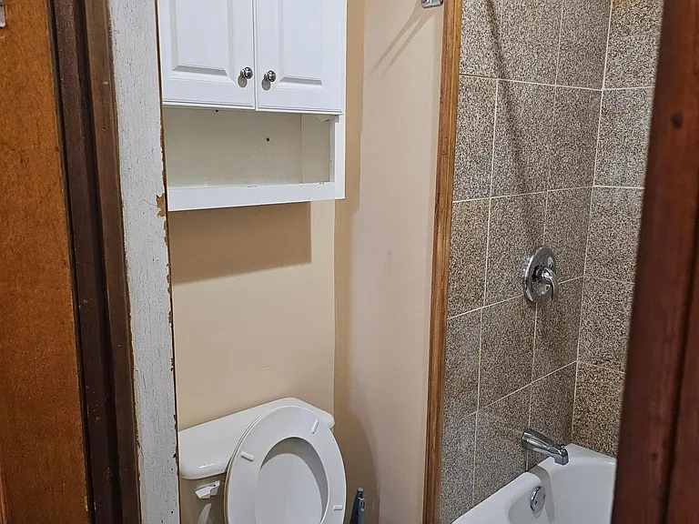 117 Hamilton St #2C — Photo 8