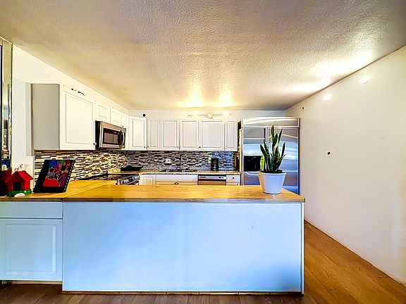2nd image of 706 Sunny Pine Way